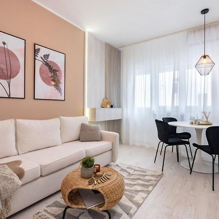 Appartement Victoria Charm à Bucarest Extérieur photo